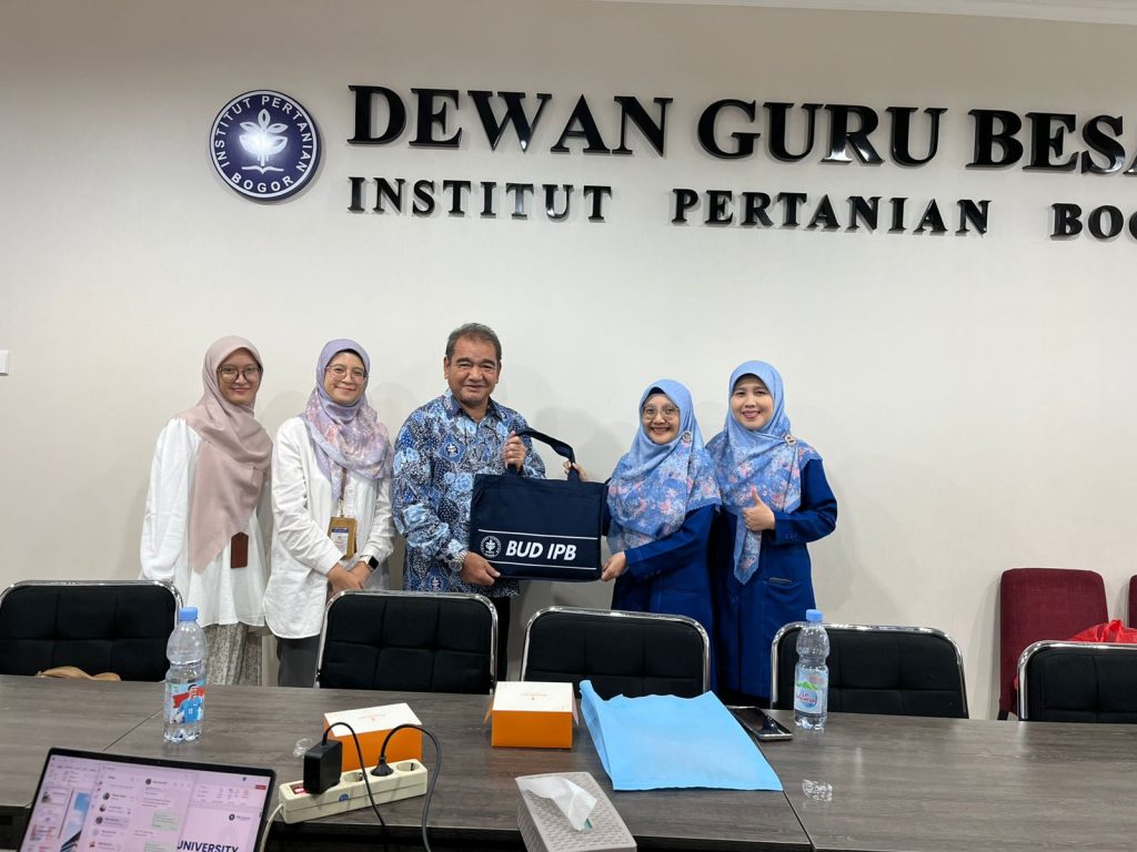 Penyerahan Cinderamata