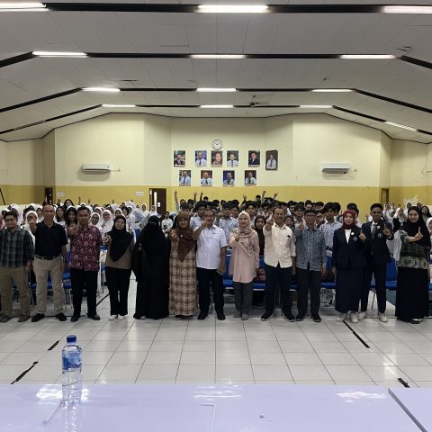 Potret Orang Tua Siswa dan Siswa SMA Yayasan Pupuk Kaltim dengan IPB